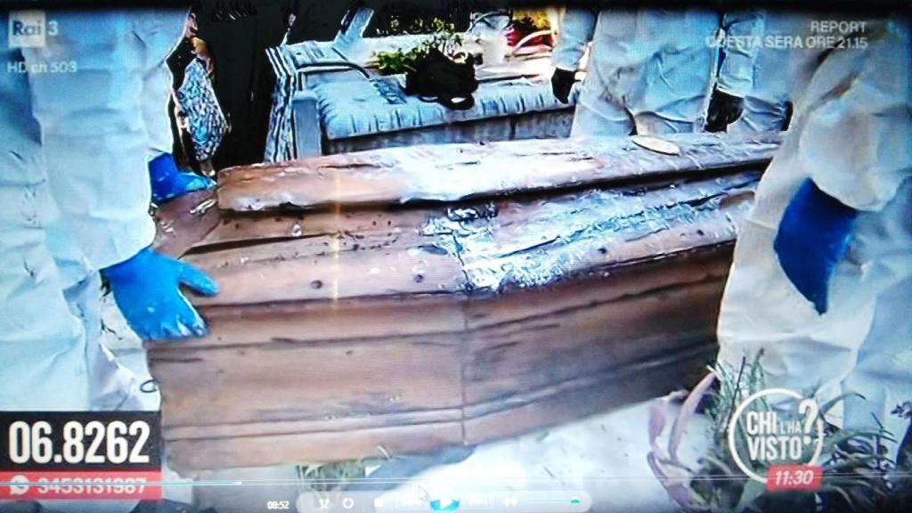 El cuerpo exhumado de Mario Biondo.