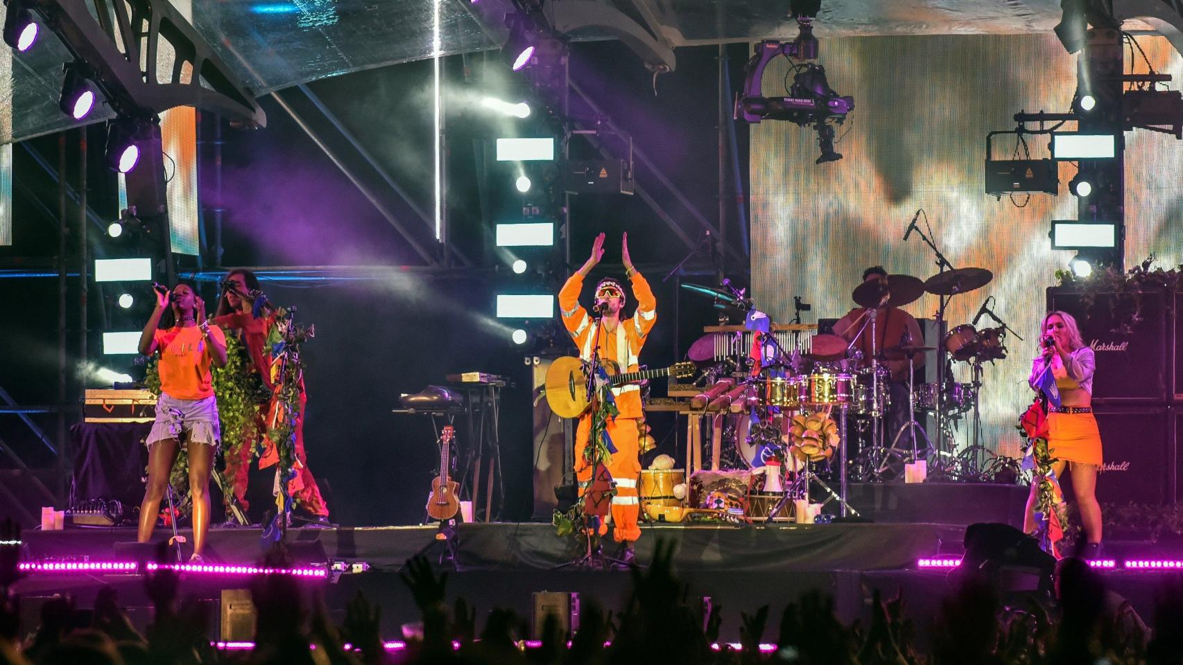 El grupo Cristal Fighters en su actuación durante la gala.