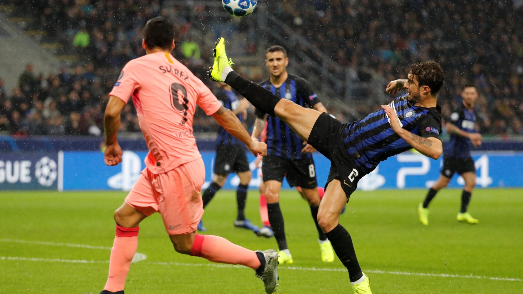 Champions League - Group Stage - Group B - Inter Milan v FC Barcelona