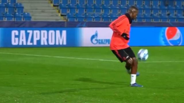 El espectacular duelo freestyle en el entrenamiento entre Vinicius y Casemiro