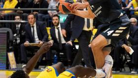 Ayón en el partido frente a Maccabi