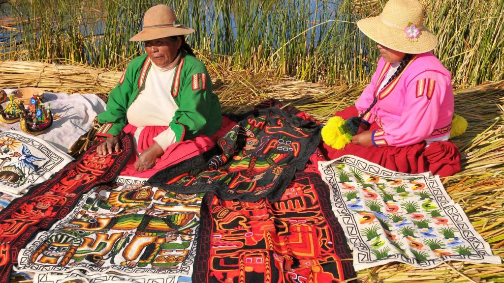 Mujeres aimaras del lago Titicaca.