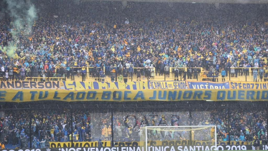 La lluvia obliga a aplazar para el domingo primera final entre Boca y River