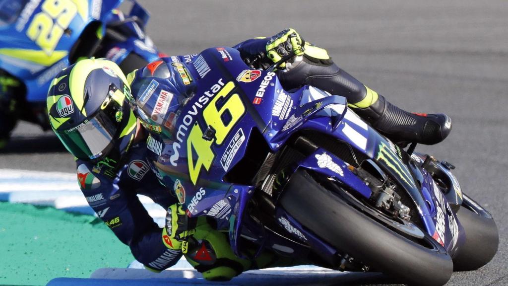 Valentino Rossi, del equipo Yamaha, patrocinado hasta este noviembre por Movistar.