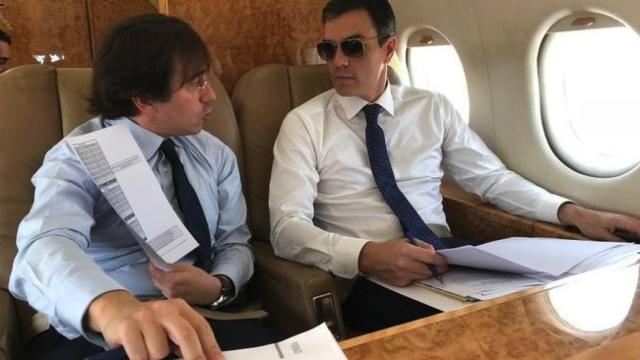 Pedro Sánchez viajando a Bruselas el pasado mes de junio.