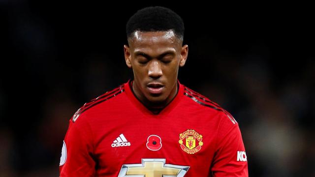 Martial, cabizbajo en un partido con el Manchester United