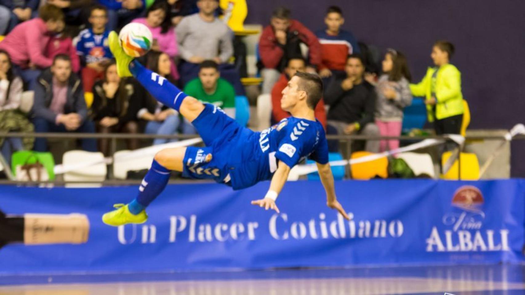 Dani Santos y su gol espectacular gol de chilena.