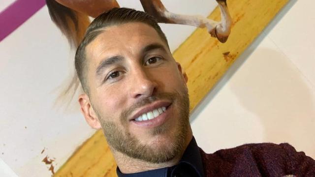 Sergio Ramos junto a una foto de 'Yucatán de Ramos'. Foto: Instagram (@sergioramos)