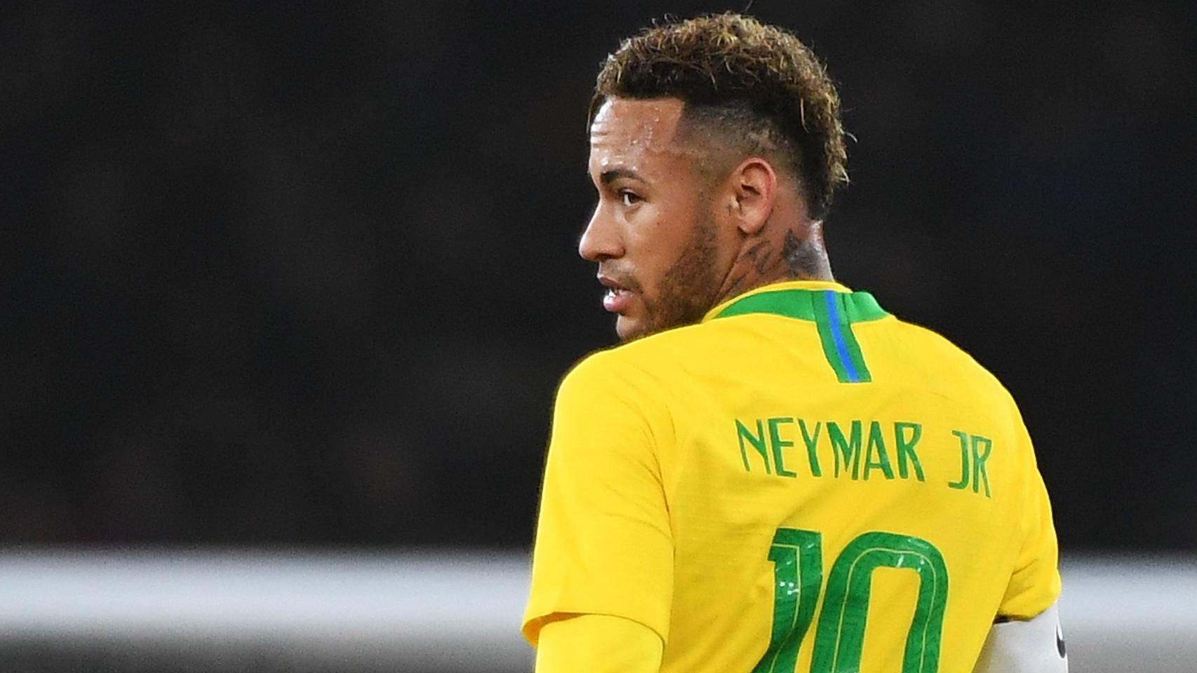 Neymar, durante su partido con Brasil frente a Uruguay