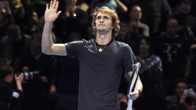 Alexander Zverev celebra su victoria ante Roger Federer en el Torneo de Maestros