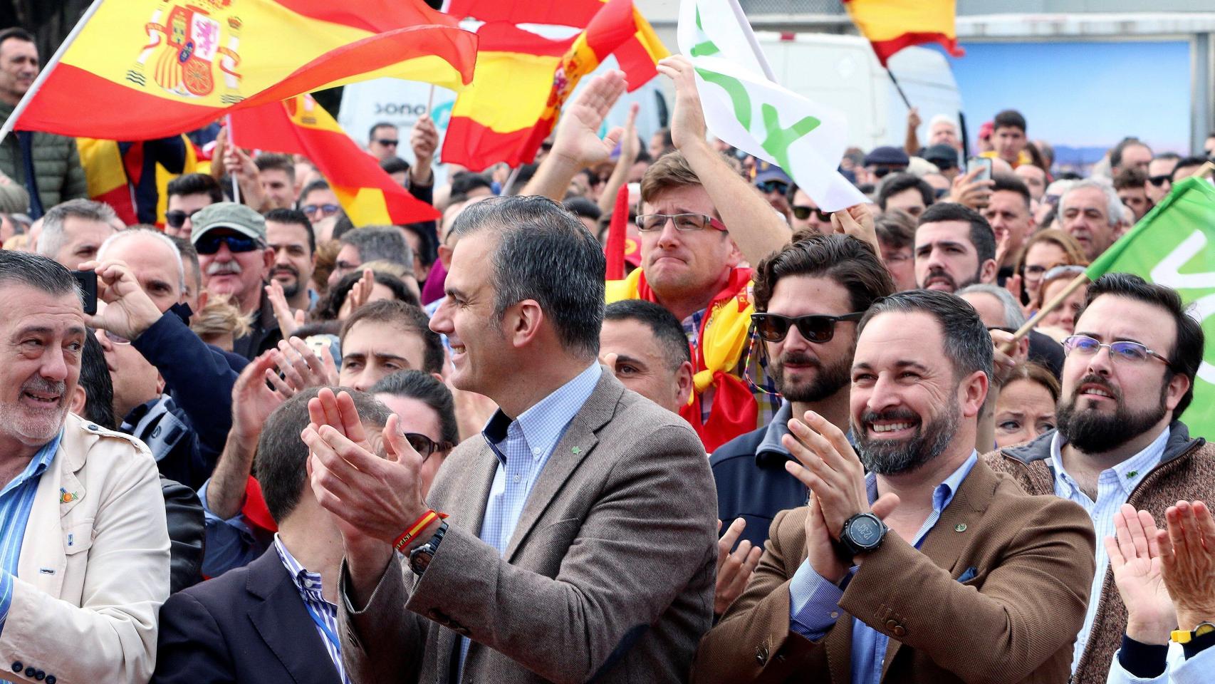 El presidente de Vox, Santiago Abascal y el secretario general Javier Ortega, en un acto en Málaga