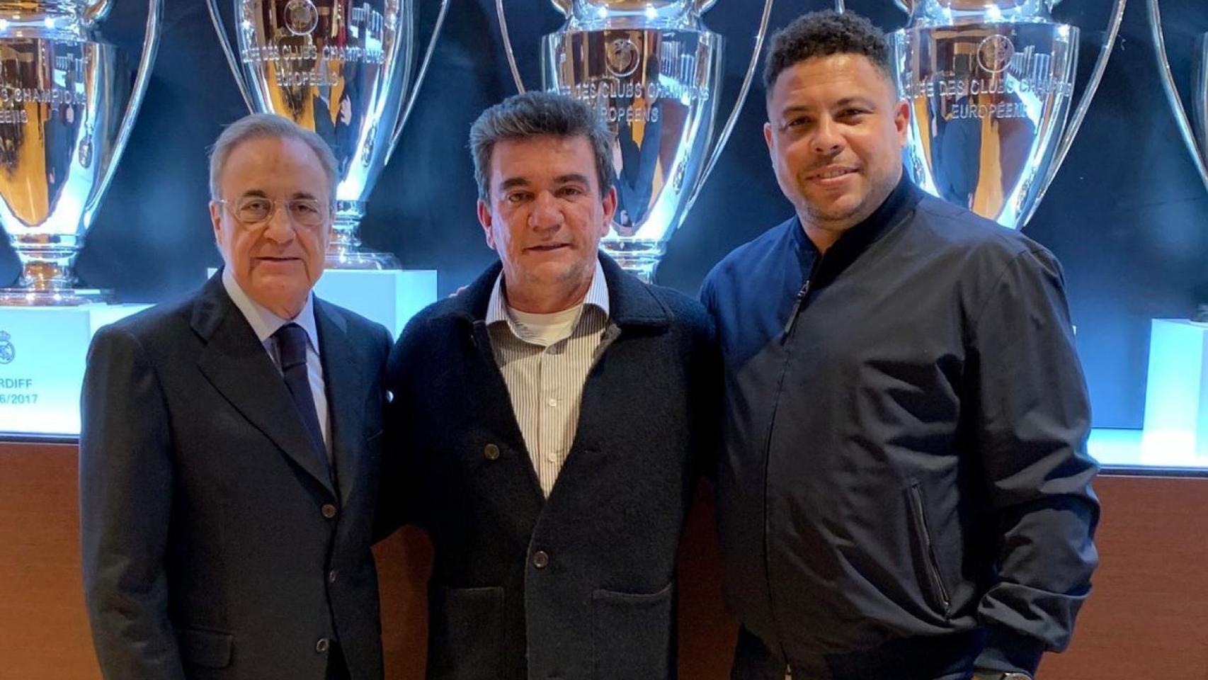 Andrés Sánchez, Ronaldo y Florentino Pérez. Foto: Twitter (@corinthians)