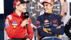 Jorge Lorenzo y Marc Márquez, durante la presentación de la nueva colección de Tissot, en Cheste.