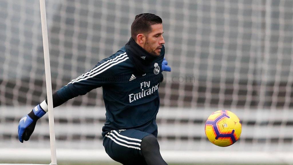 Kiko Casilla, defendiendo la portería en la sesión