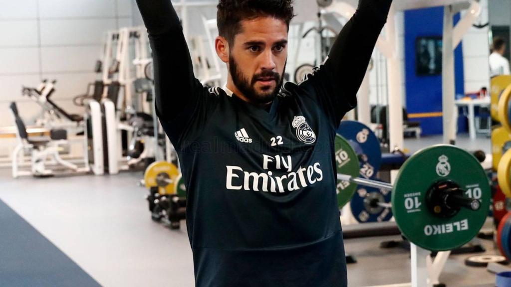 Isco se ejercita en el gimnasio de la Ciudad Real Madrid