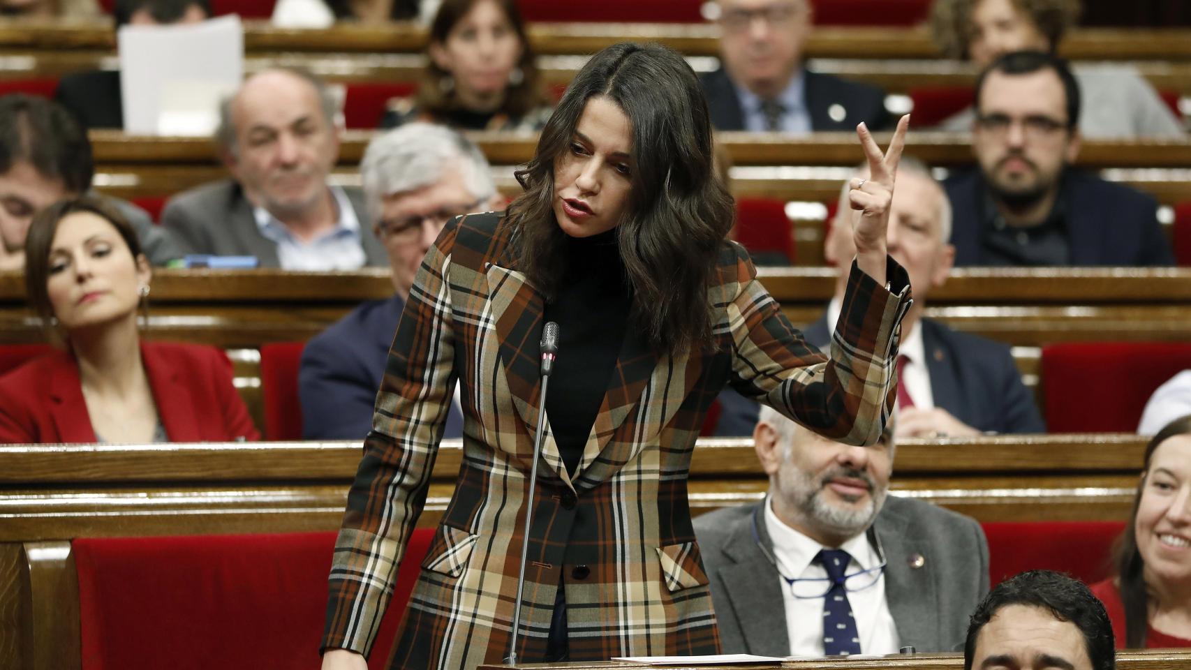 Arrimadas durante la sesión de control al Gobierno de la Generalitat