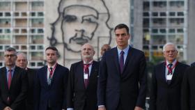 Sánchez, durante una ceremonia en La Habana con el rostro del Che Guevara al fondo.