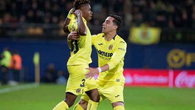 Samu y Funes Mori celebran un gol del Villarreal