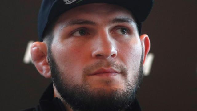 Rueda de prensa del actual campeón de peso ligero de la UFC Khabib Nurmagomedov