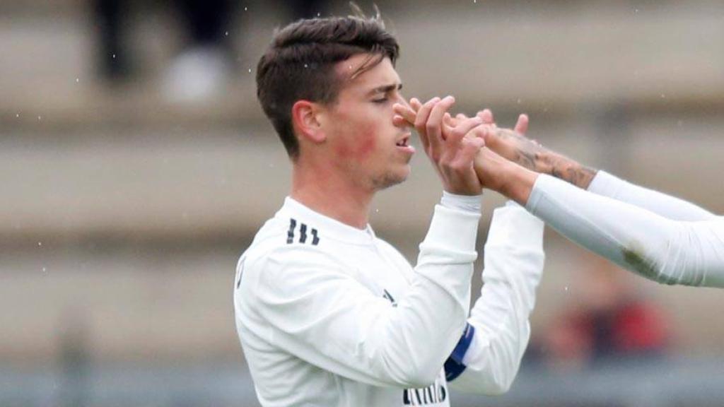 Celebración de Rodrigo y Antonio Blanco con el Juvenil A en la Youth League