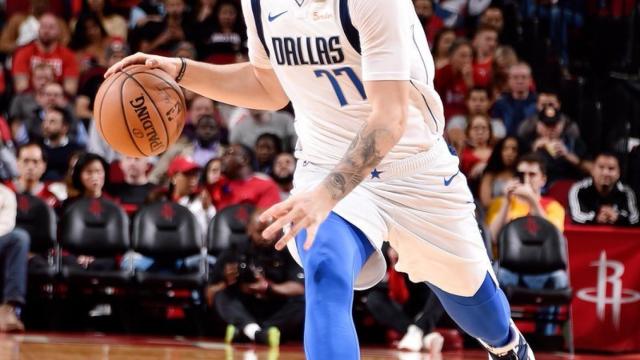 Luka Doncic, en el encuentro ante los Rockets. Foto: Twitter (@NBA)