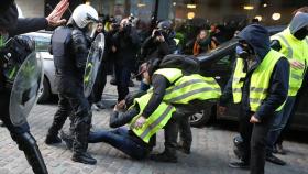 Cerca de 60 detenidos tras los incidentes en la manifestación de los 'chalecos amarillos' en Bruselas