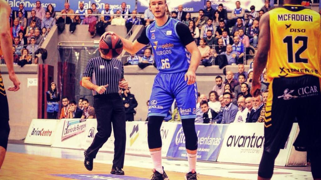 Radoncic con el San Pablo Burgos. Foto: Twitter (@DinoRadoncic6)