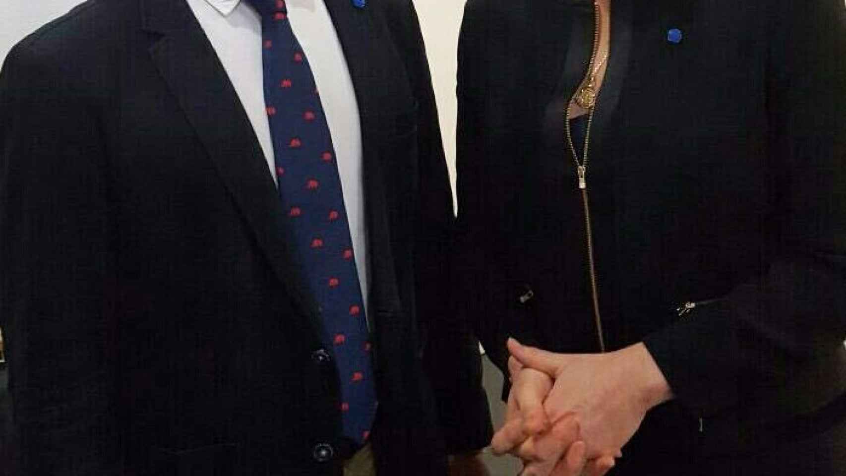 Santiago Abascal y Marine Le Pen en un acto de campaña en las elecciones francesas de 2017.