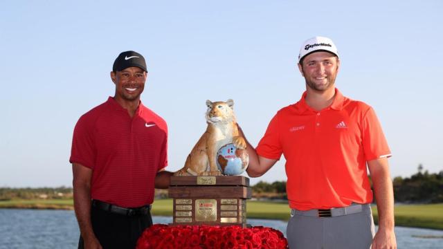 Jon Rahm junto a Tiger Woods. Foto: Twitter. (@PGATOUR)