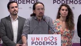 Alberto Garzón, Pablo Iglesias y Noelia Vera, en su comparecencia tras los resultados en Andalucía.