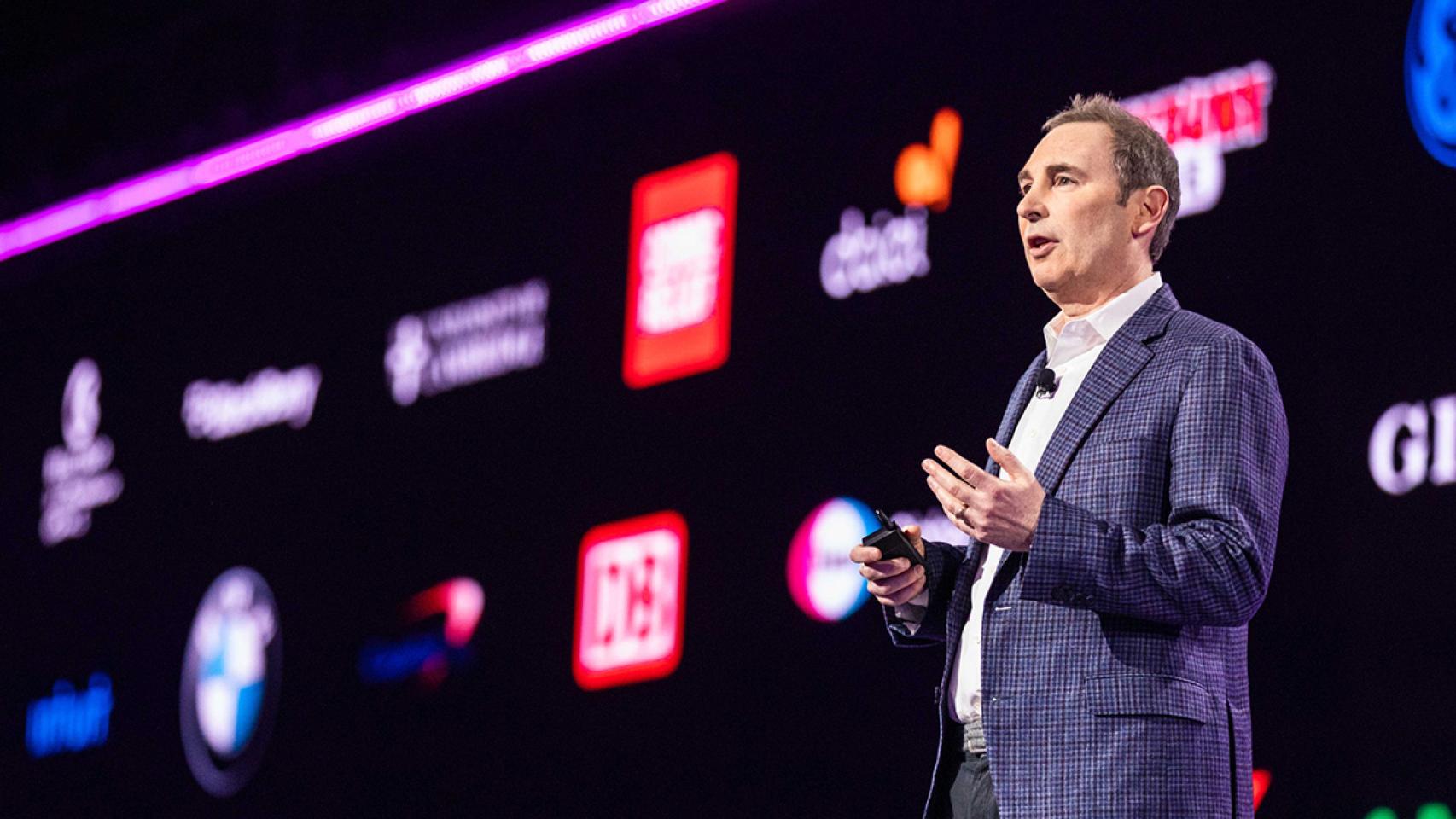 El CEO de Amazon, Andy Jassy, durante su conferencia inaugural en el Reinvent, celebrado esta semana en Las Vegas.