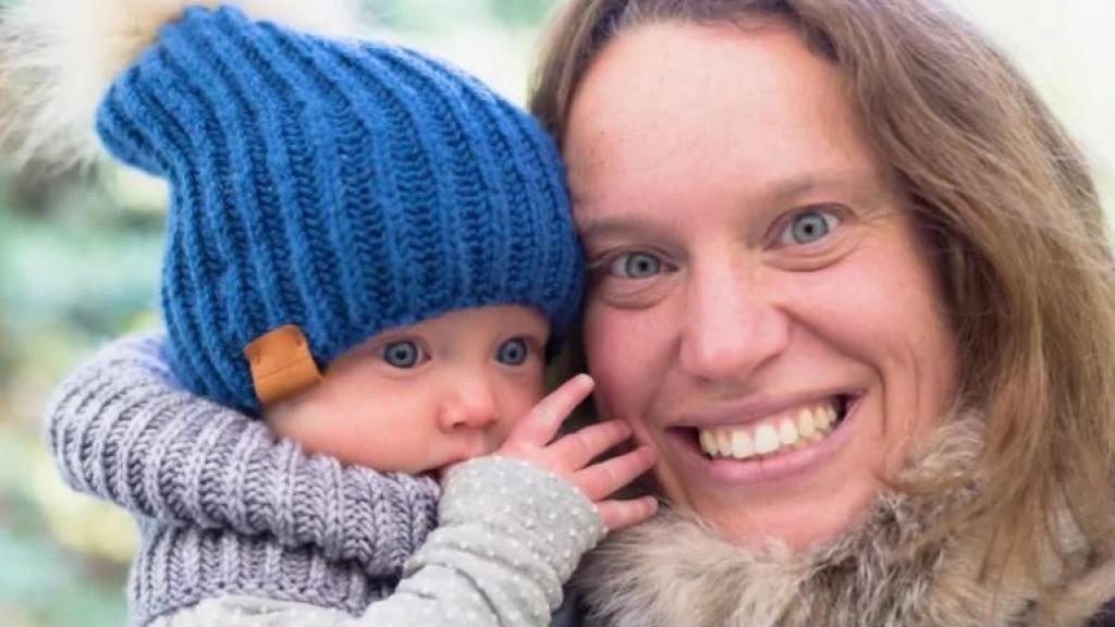 Valérie Théorêt y su hija Adéle, muertas por el ataque de un oso.