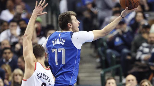 Luka Doncic  con los DALLAS-MAVERICKS