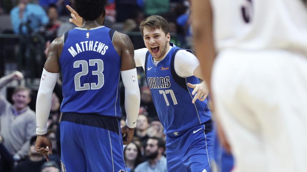 Luka Doncic con los DALLAS-MAVERICKS