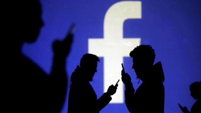 Facebook alberga hasta 90 millones de cuentas falsas