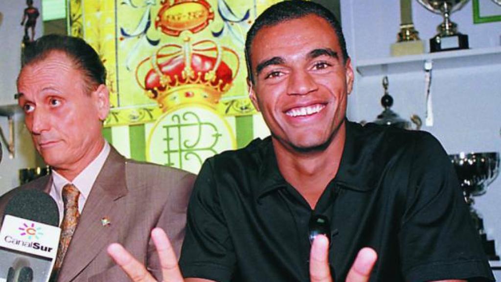 Denilson, junto a Lopera en su presentación como jugador del Betis