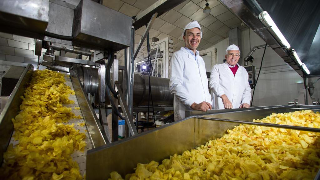 Antonio Córdoba Jiménez, de 75 años y fundador de Patatas Monti junto a su hijo Antonio, al frente de la compañía en la actualidad