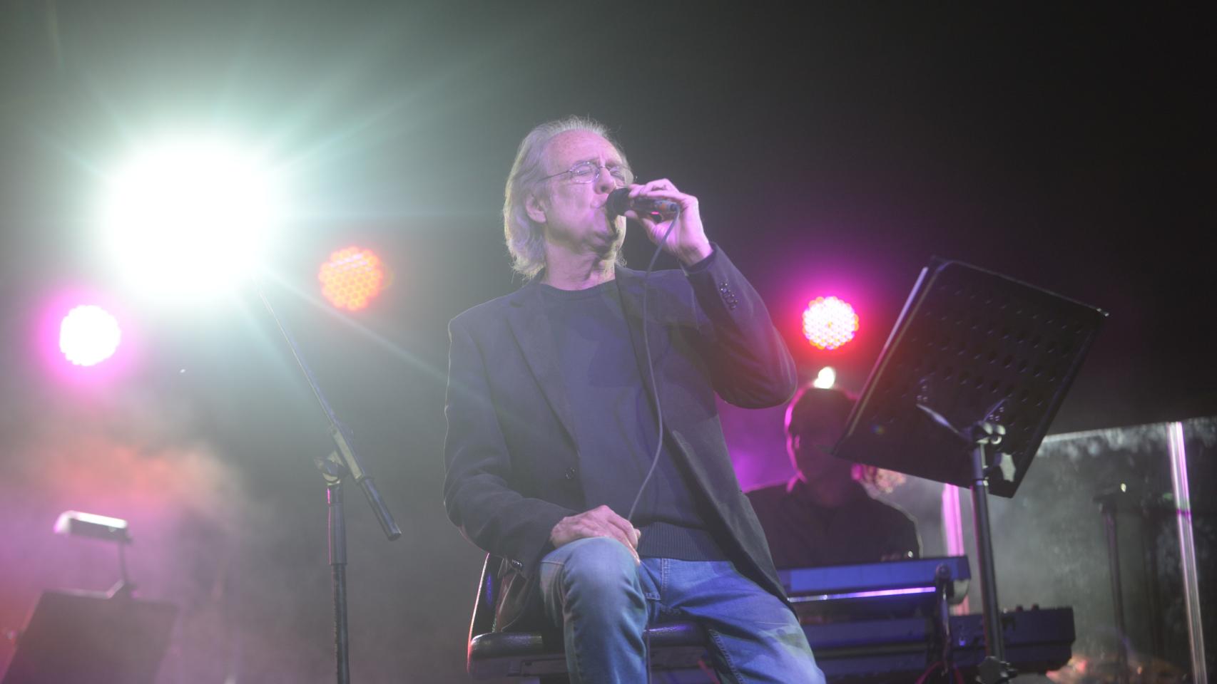 Luis Eduardo Aute en 2016, durante uno de sus últimos conciertos.