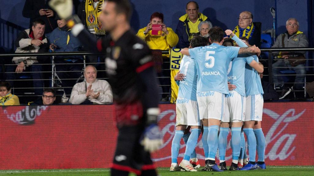 Los jugadores del Celta celebran el gol de Brais Méndez ante el Villarreal