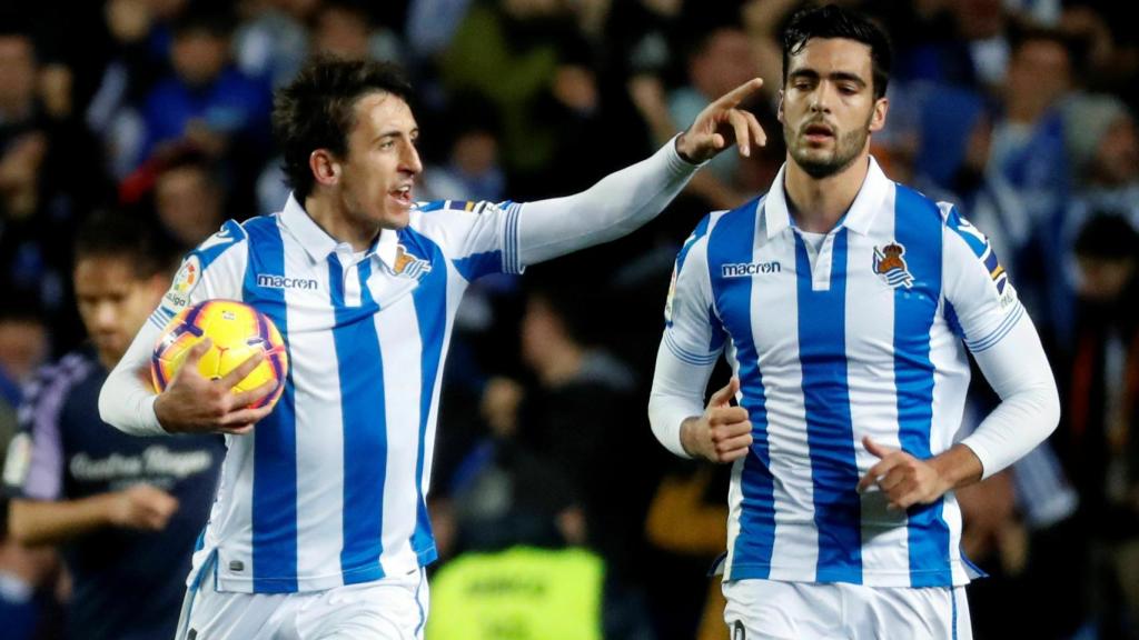 Oyarzabal celebra su gol con la Real Sociedad