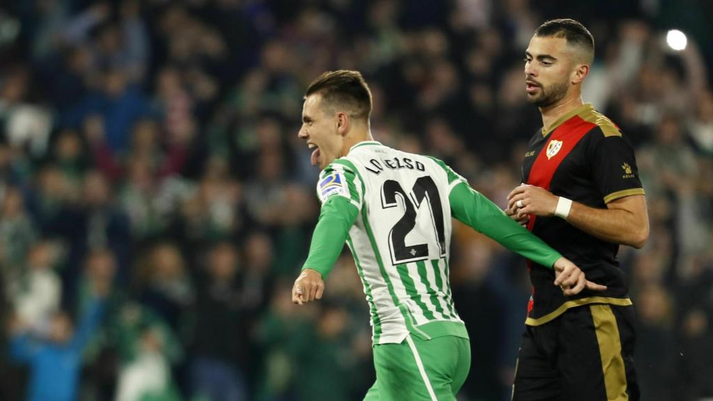 Lo Celso celebrando un gol con el Betis