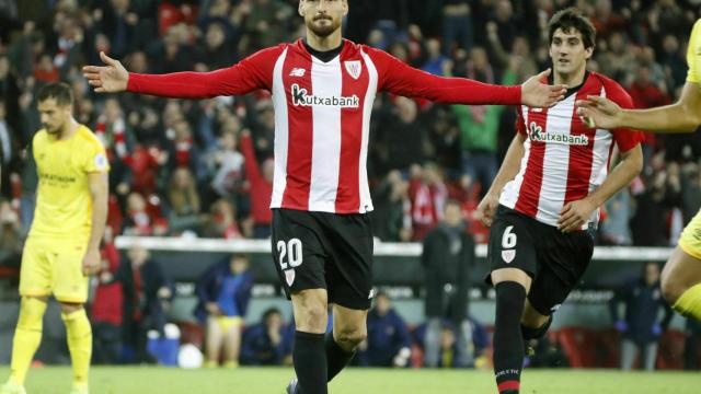 Aduriz, durante el Athletic - Girona