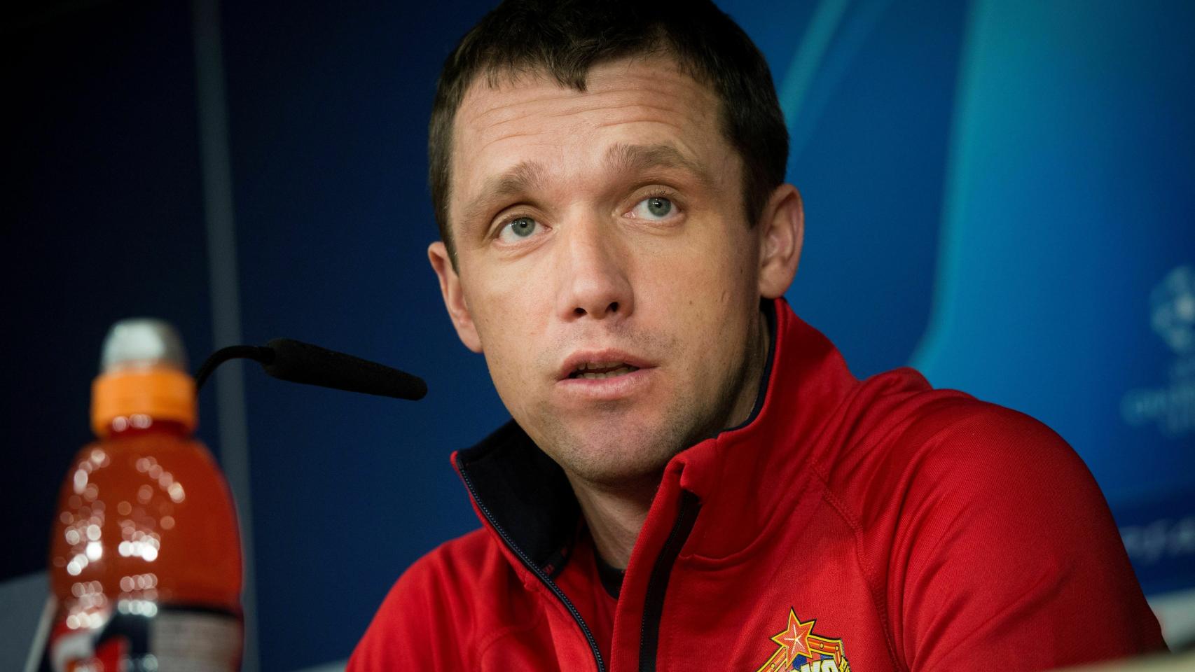 Viktor Goncharenko en rueda de prensa con el CSKA de Moscú