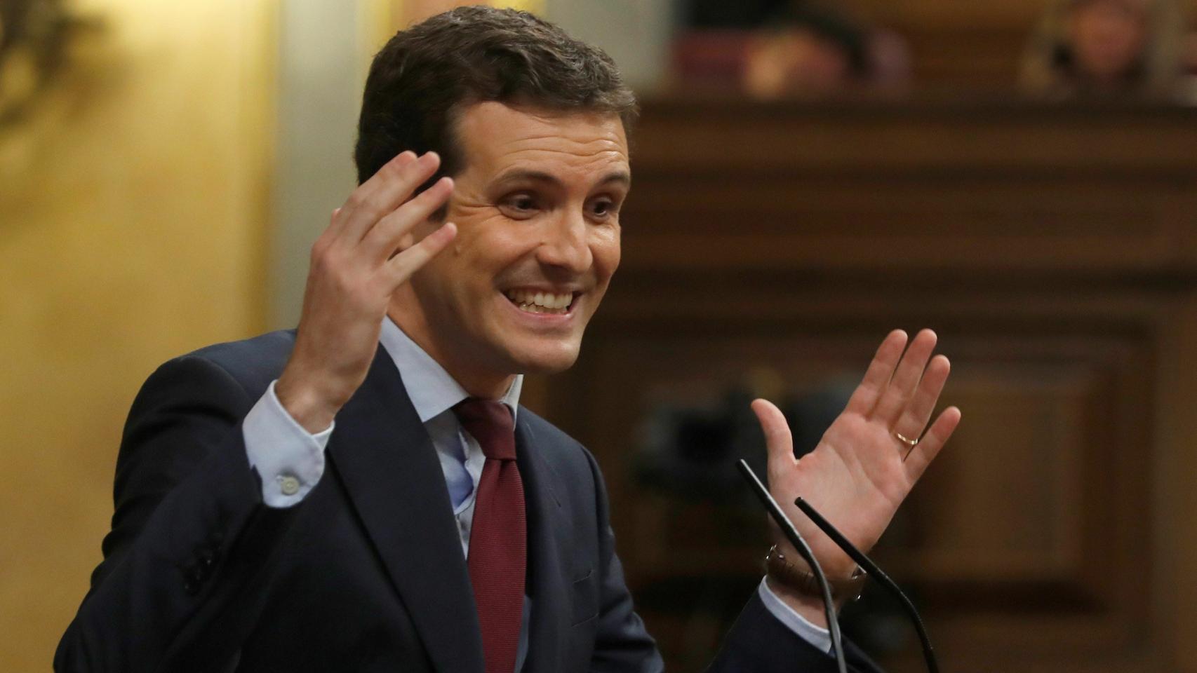 El líder del PP, Pablo Casado, durante su intervención tras la comparecencia del presidente del Gobierno, Pedro Sánchez, sobre la situación en Cataluña, en el Congreso de los Diputados