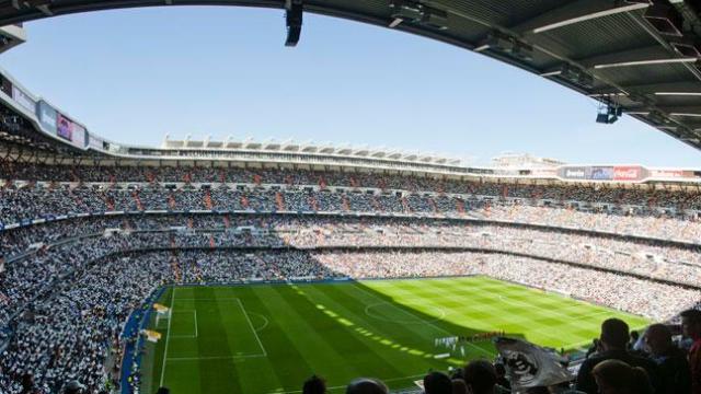 El blanco llena el Santiago Bernabéu