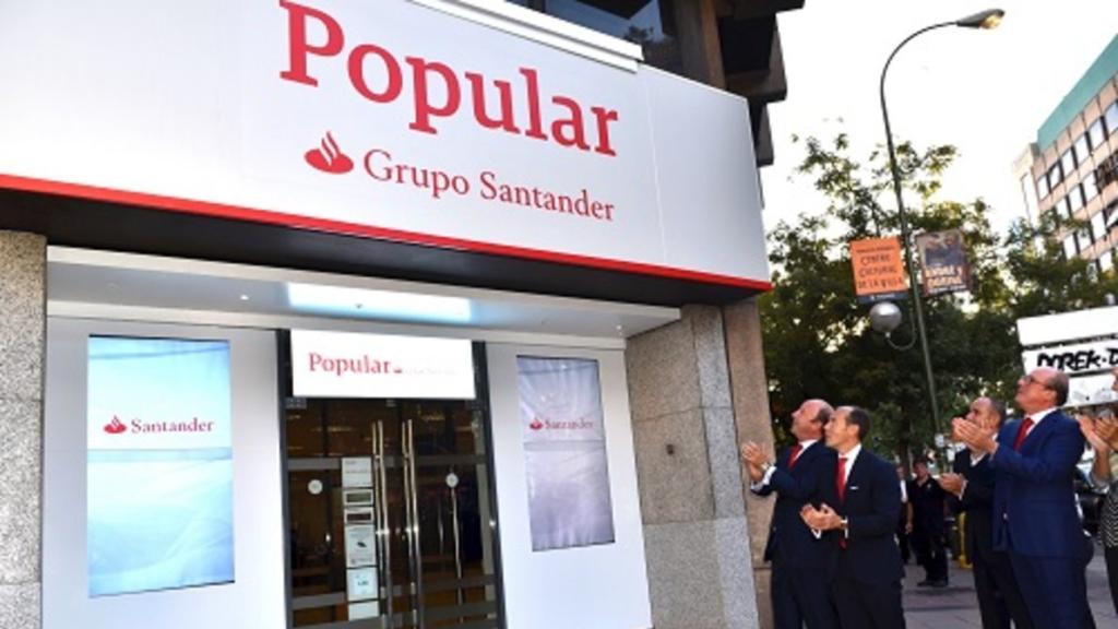 Antiguas oficinas de Popular con el logo de Santander justo después de que el grupo comprara la entidad.