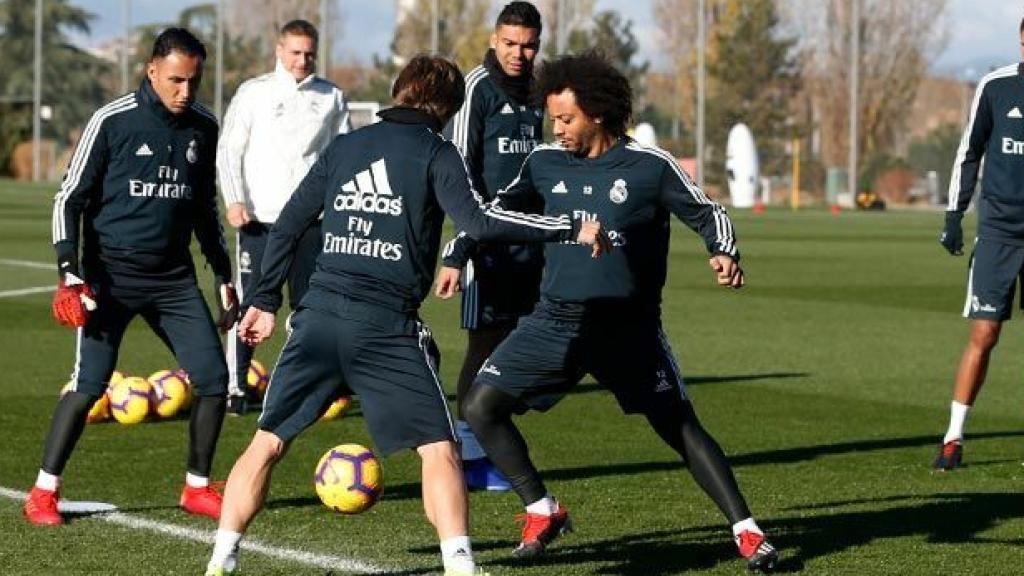 El Real Madrid entrenándose antes del partido contra el Rayo Vallecano. Foto: realmadrid.com