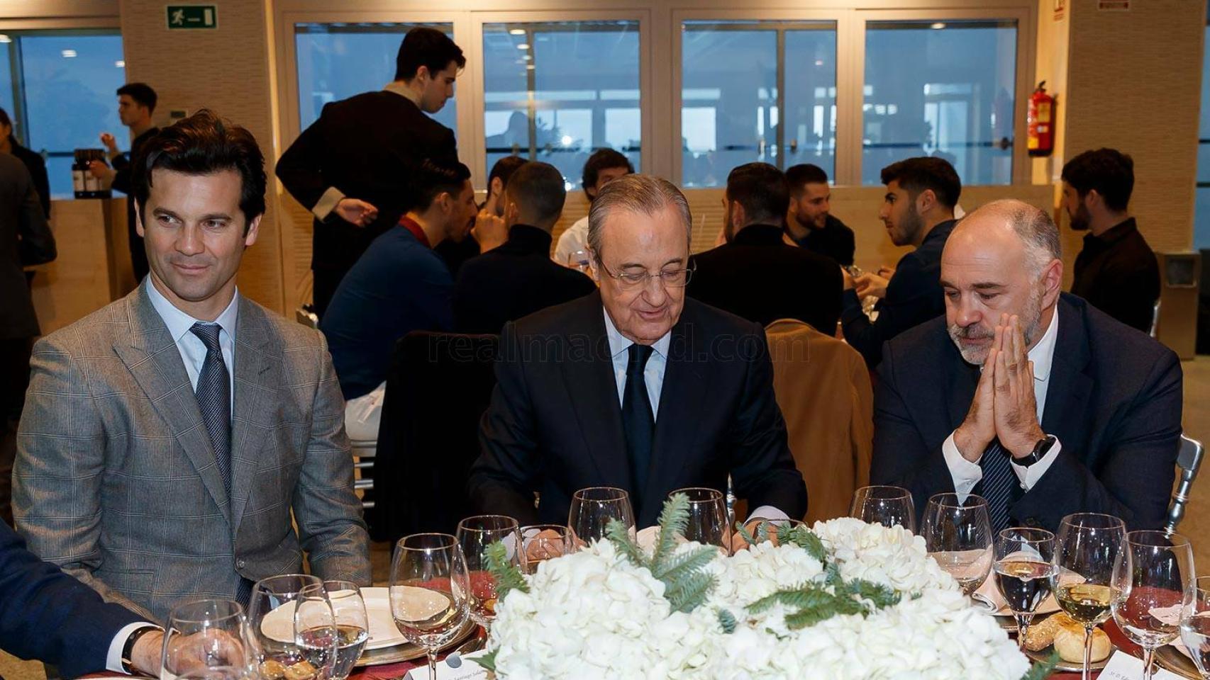 Los dos entrenadores junto a Florentino Pérez