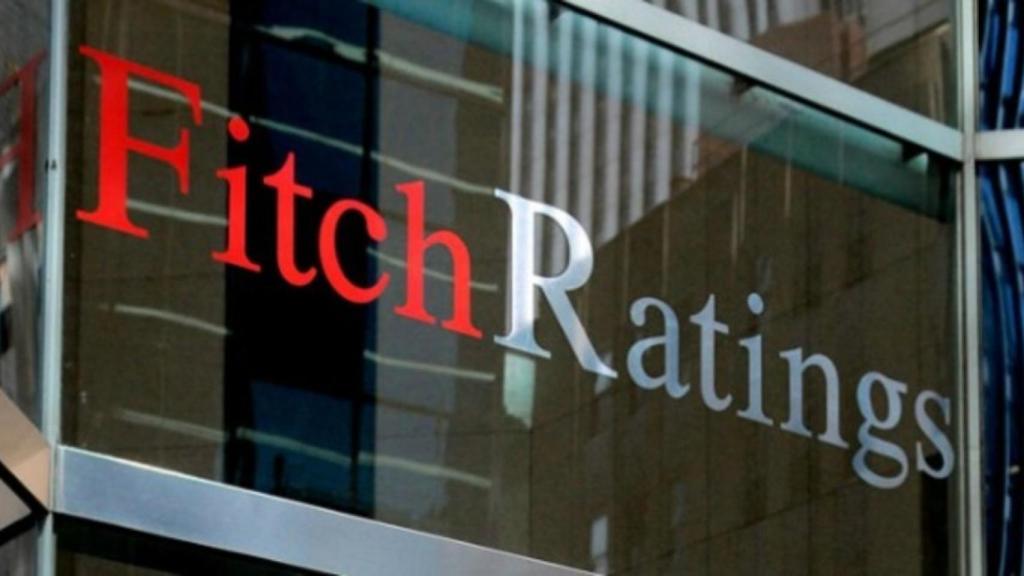 Fitch rebaja a la mitad su previsión para el PIB de Turquía por el desplome de la lira