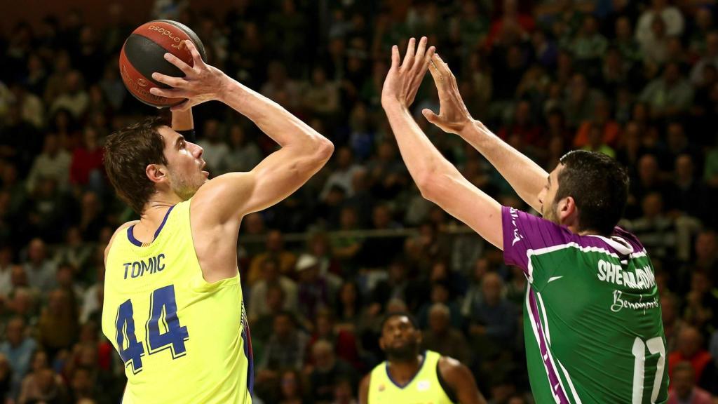 Ante Tomic, en una acción de ataque durante el partido contra Unicaja